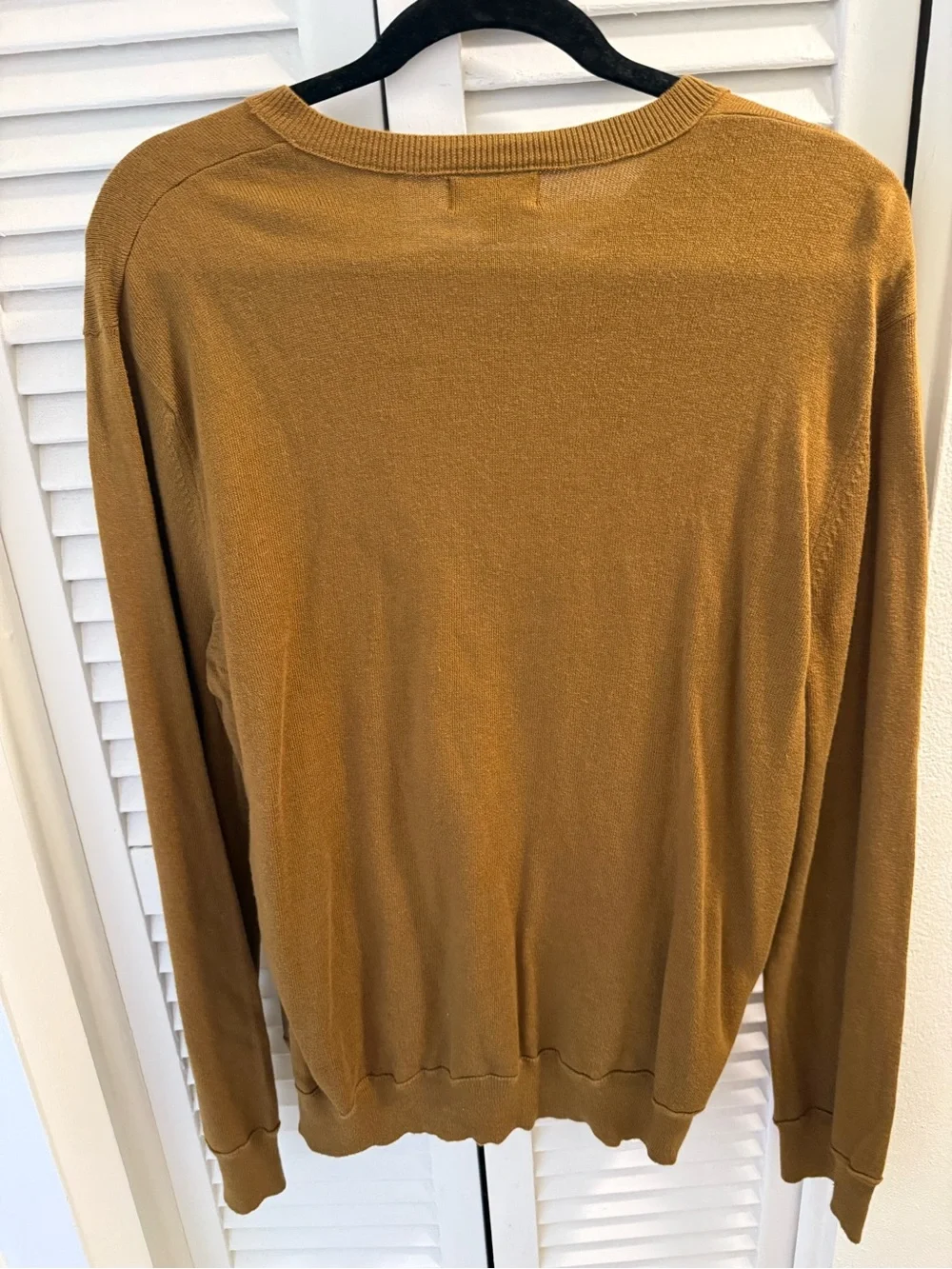 NWT Banana Republic Men's V-Neck Sweater in Mustard Gold